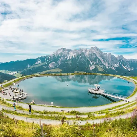 In Near Slopes アパート