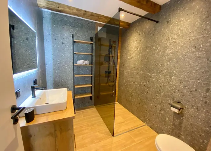 In Near Slopes Apartment *